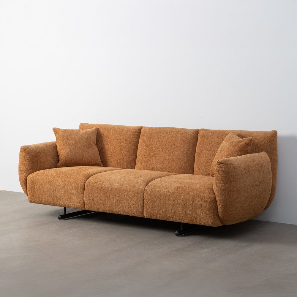 Sofá ocre de tela para salón moderno – 230 x 100 x 79 cm - Imagen 2