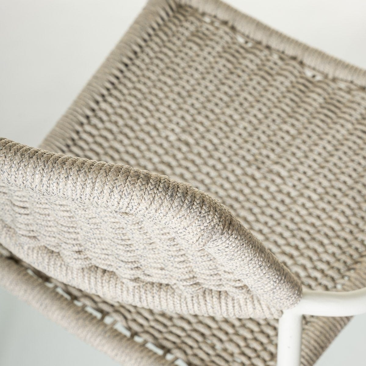 Silla Apilable Milos | Estructura Blanca / Asiento Gris - Imagen 8
