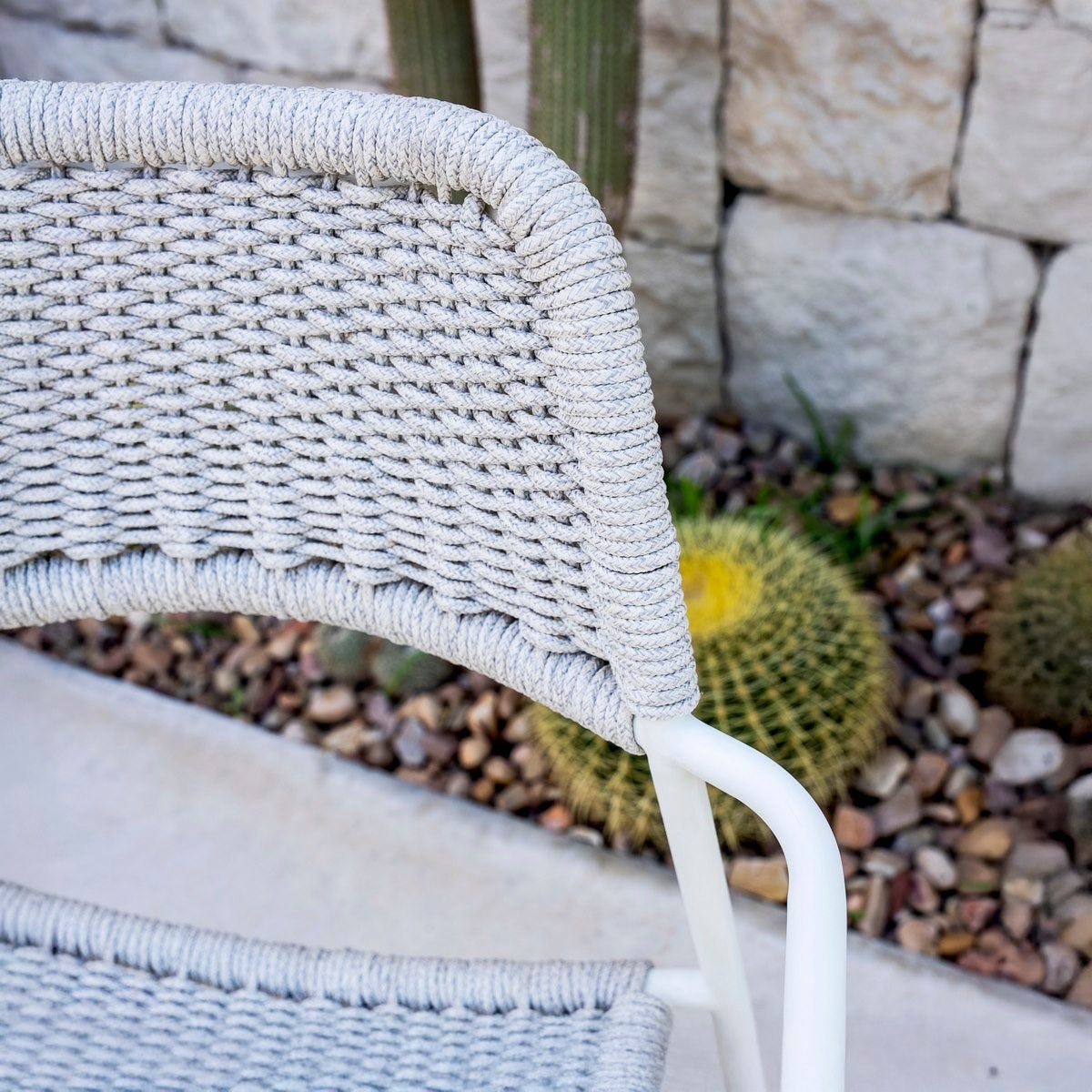 Silla Apilable Milos | Estructura Blanca / Asiento Gris - Imagen 12