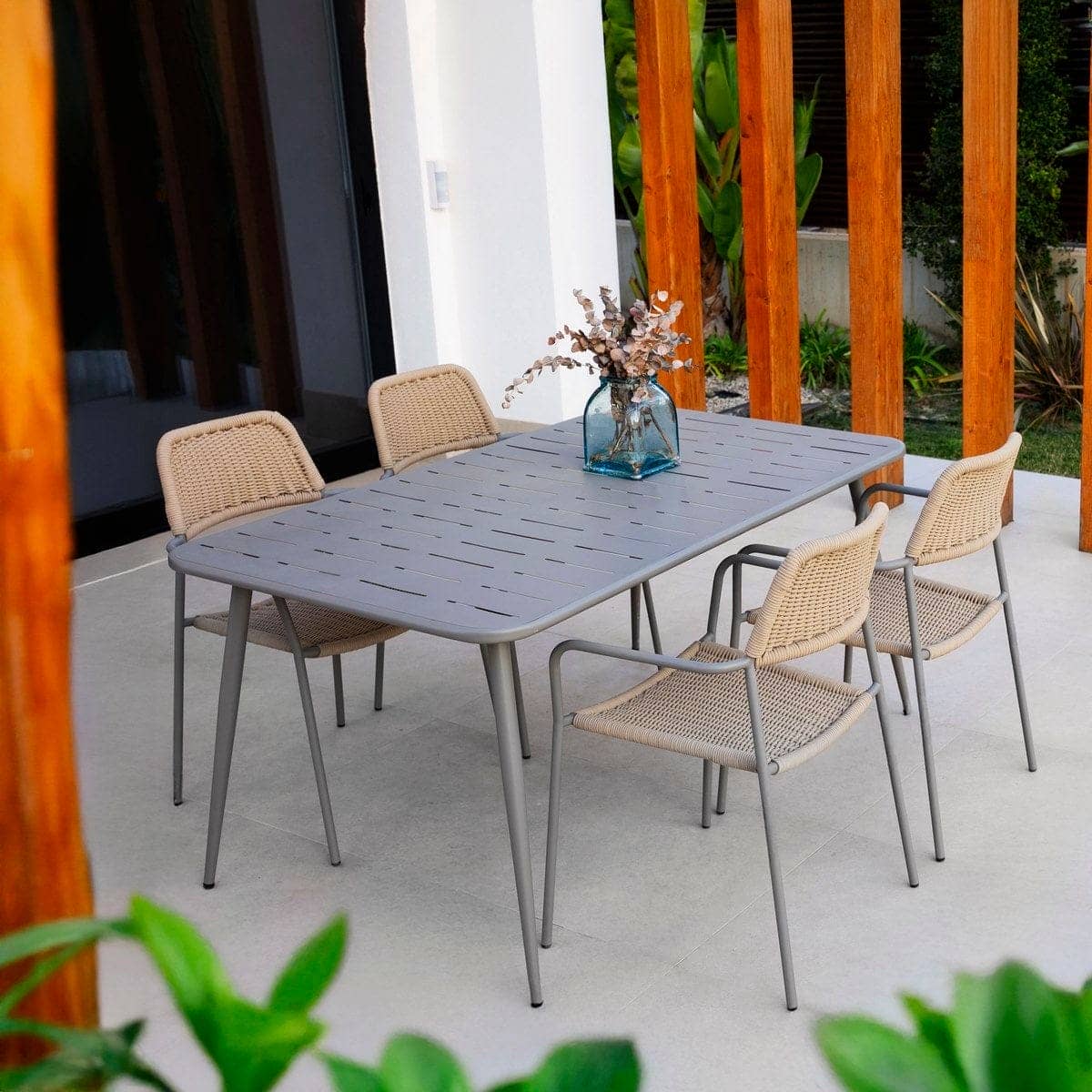 Silla Apilable Milos | Estructura Limo / Asiento Beige - Imagen 12