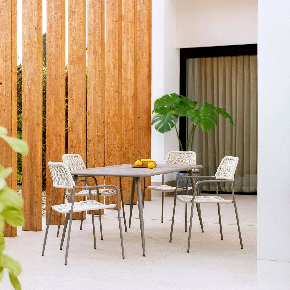 Silla Apilable Milos | Estructura Limo / Asiento Crema - Imagen 10