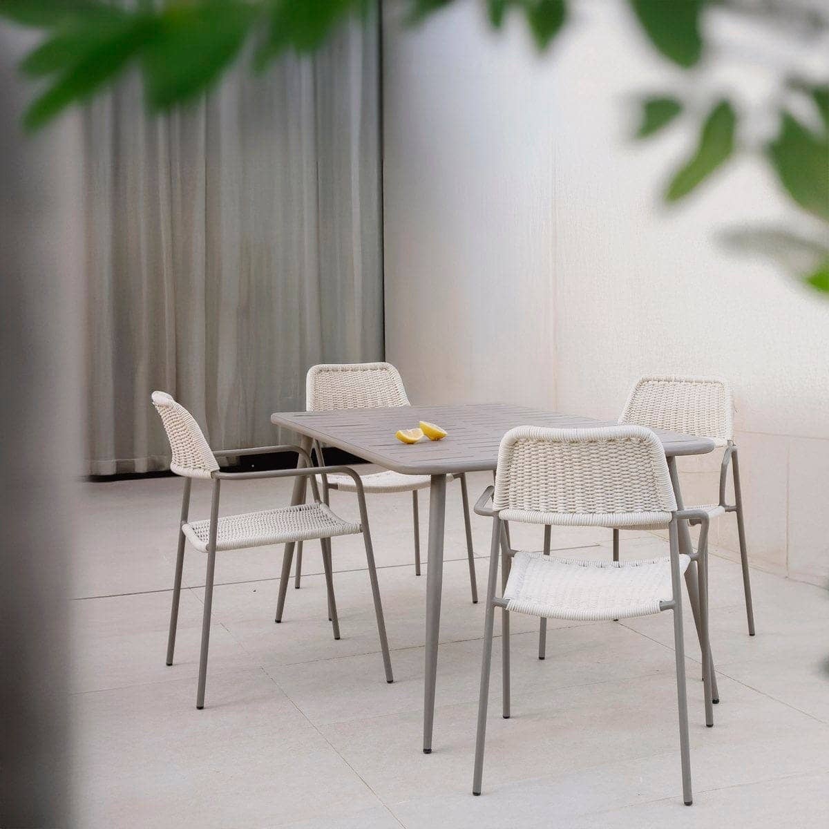 Silla Apilable Milos | Estructura Limo / Asiento Crema - Imagen 11